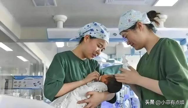中国三年内男性数量对比，22年减少105万，23年少174万，24年呢？
