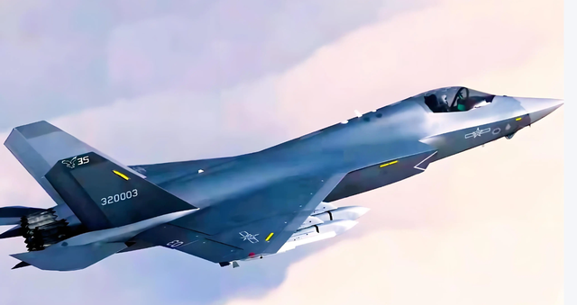 高市早苗通知全球，不撤回涉台言论，话音刚落	，解放军攻击11亮相