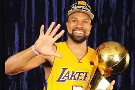 美媒重排96届选秀前十：落选秀逆袭成5号秀，科比状元、纳什探花图片