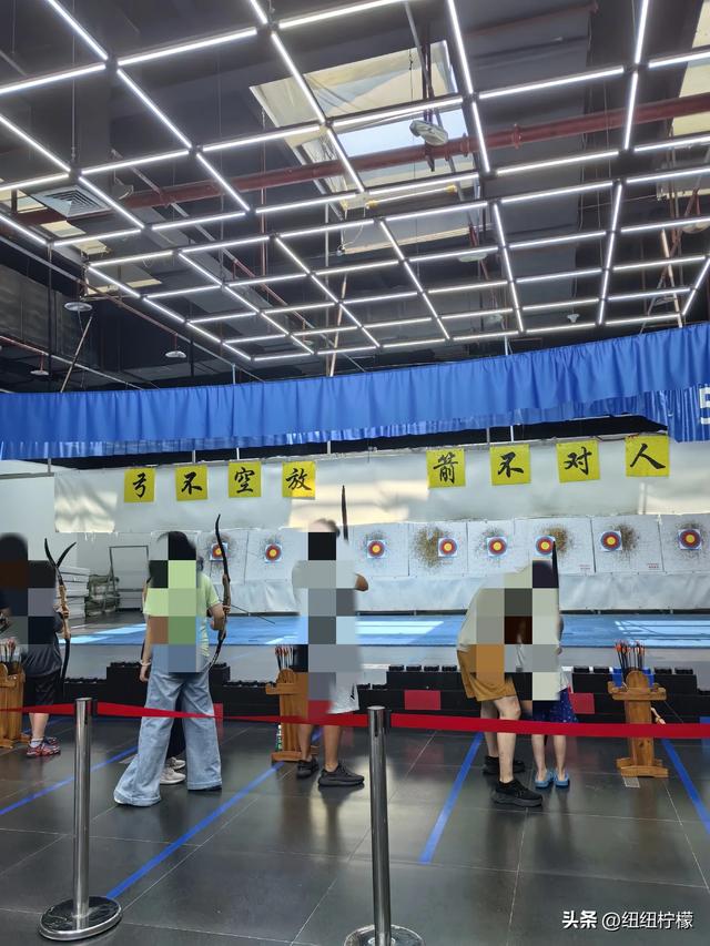 重庆这个景区是大人小孩共同的乐园，有极限运动中心还有滑雪馆
