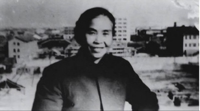 1979年，李敏为母亲贺子珍申请北京住房，却遭批评，公公给她撑腰