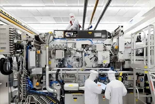 日本亮出王牌，中国束手无策？高市赌美国不会见死不救，结果悲剧