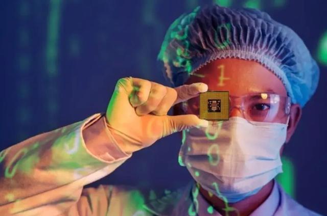 又一间谍曝光！拿华为600万年薪，带领13人偷机密，早就加入美国
