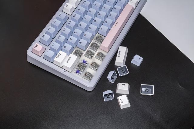 集手感和性价比一体的98键的雷柏V700 DIY-98机械键盘测评