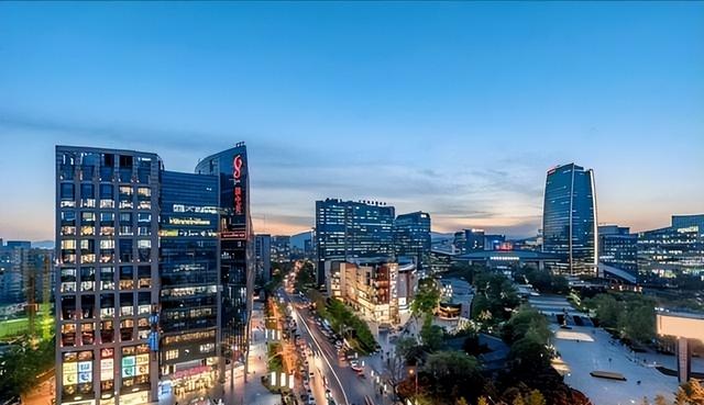 一旦战事大规模爆发，我国必须死保8座城市，关键时候能抵御外敌