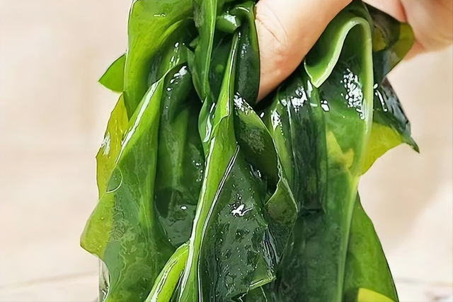 大蒜是尿酸的杀手？医生忠告：若想要肾脏健康，3种蔬菜要少吃