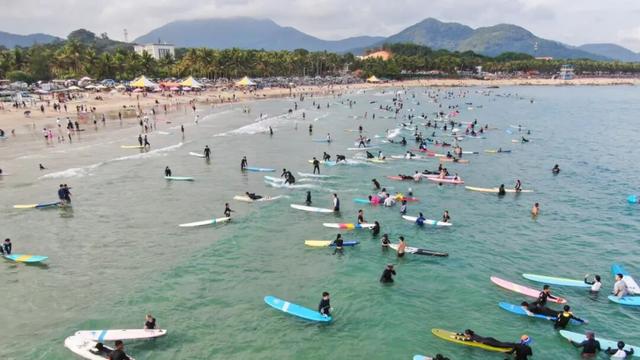 拥抱阳光 奔赴万宁25℃的椰风海韵温暖度假