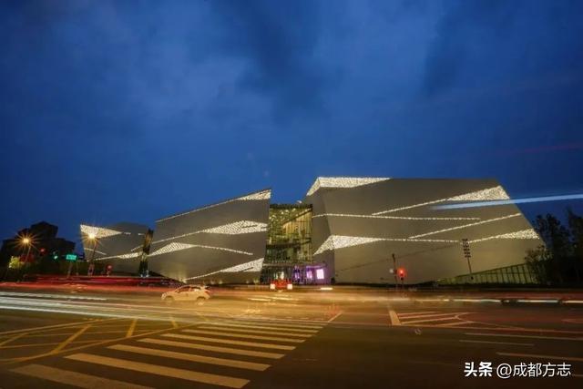 开学了！成都最美高校值得专程来逛→