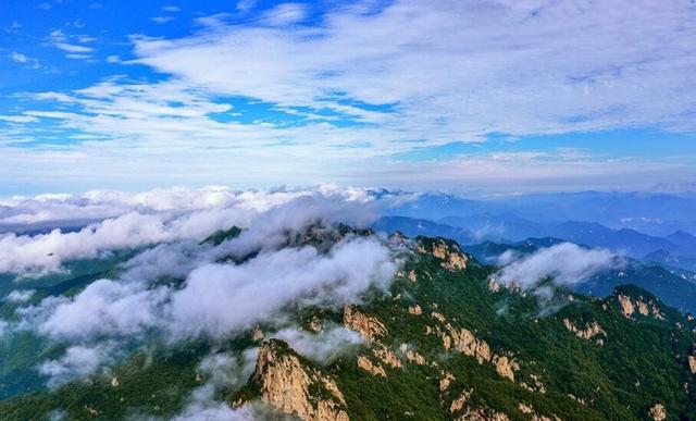 伏牛山世界地质公园老君山“道境滑脱峰林”何以颠覆地貌美学认知​
