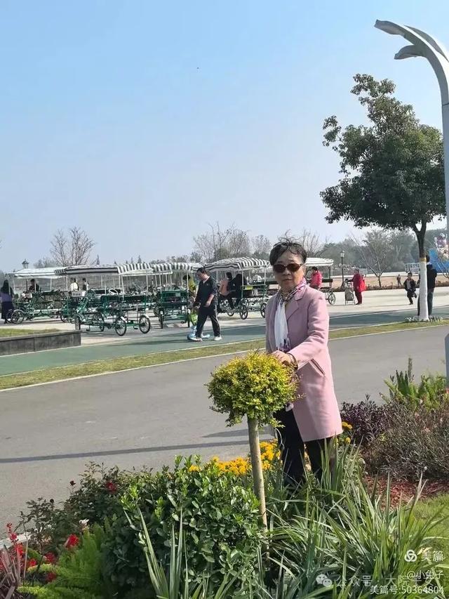 黎如芷｜秋意沐芳华，姐妹携手同行