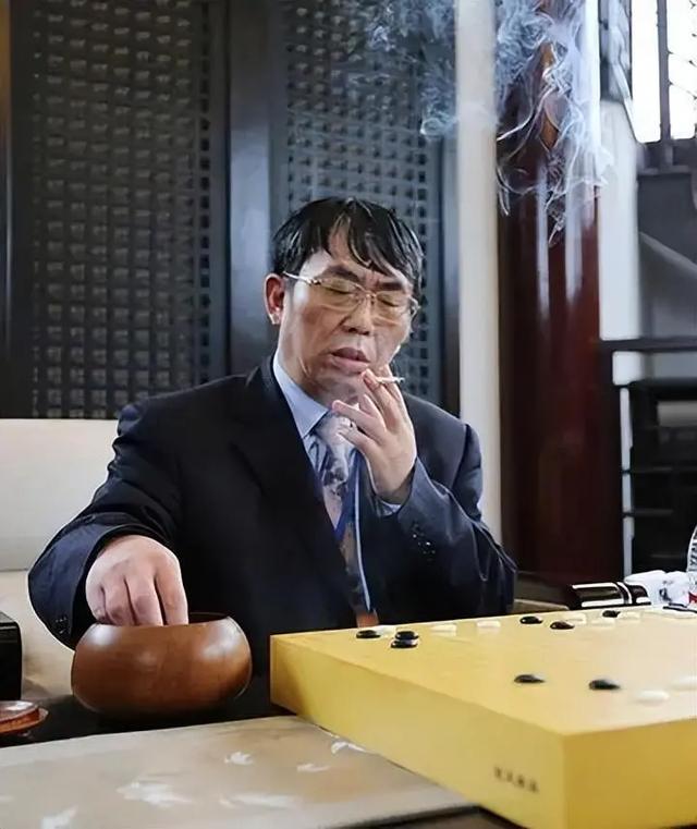 棋圣陨落！聂卫平曾开百年茅台庆国足	，遗愿盼再进世界杯