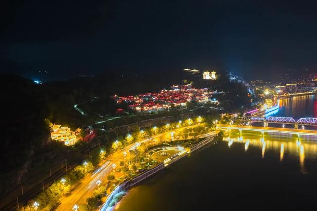 河西街道：说这里是广元夜景天花板 不过分吧