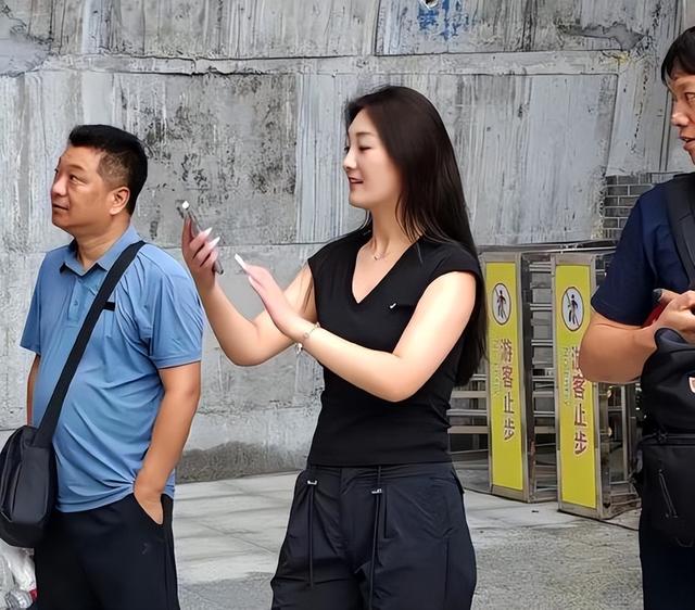 大衣哥做梦都没想到，离婚四年后	，前儿媳陈亚男还是不愿放过自己