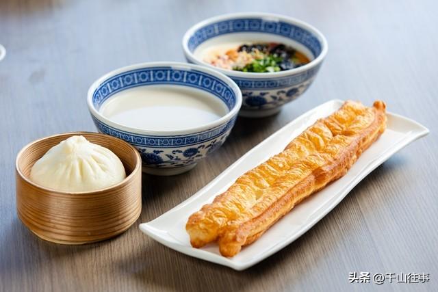 一个人骑车的早晨，才是成年人最顶级的放松方式，比躺平爽10倍！