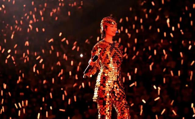 嫁法国老头真相大白5个月后，41岁李宇春近况曝出，一点也不意外