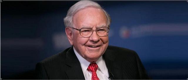 巴菲特狂抛股票，黄仁勋发布超级芯片，谁将赢得未来五年赌局？