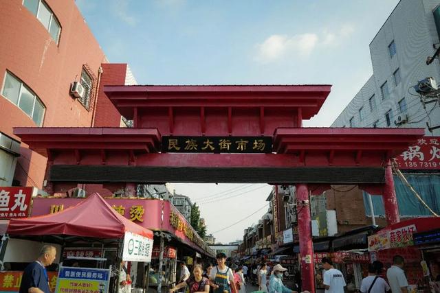 一城山色半城湖，这座城市的美不仅限于冬季！