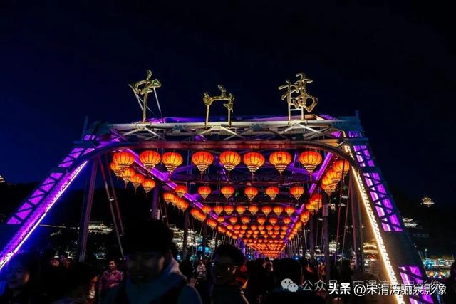 甘肃兰州：兰州两日游之兰州黄河铁桥中山桥夜景醉人 大气磅礴