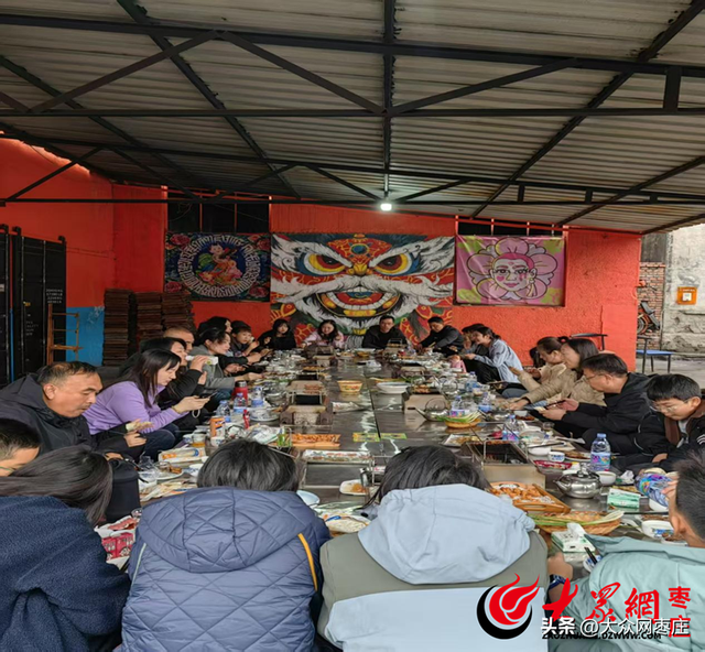 山东移动薛城分公司开展“柿岩红叶话情谊 凝心聚力启新程”主题活动