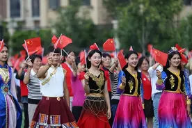 被南亚国家抛弃的民族：最后被中国收留分房分地，为祖国守边疆图片