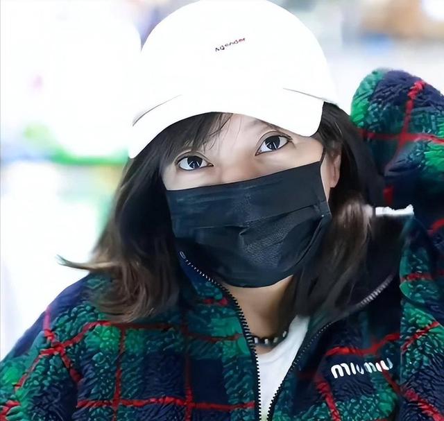 因胃癌去世传闻真相大白半年，49岁赵薇近况曝光，琼瑶真没说错