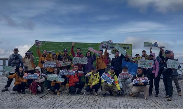 东川践行“无痕山野”理念 守护生态净土