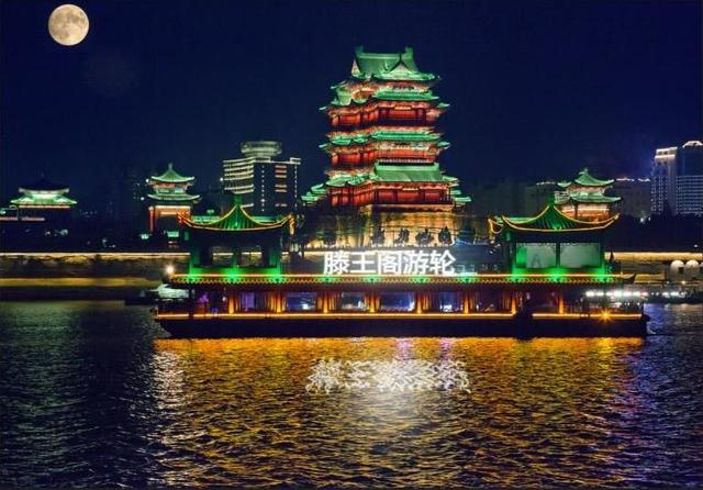 南昌玩疯了！赣江变 “海” 吸 200 万人，治水治出顶流
