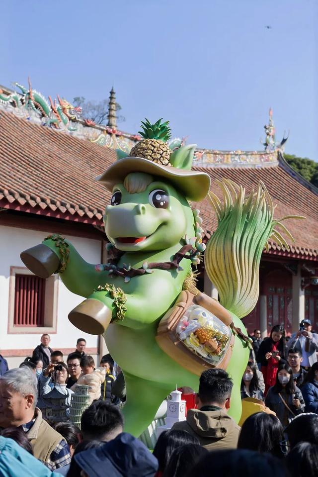 泉州古城马年生肖IP“地·玩玩”亮相西街！快来打卡“旺来”！