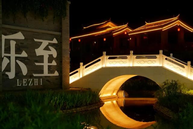 国庆长假，乐至耍法大公开！夜宿粮仓：变脸吐火、水幕电影、稻田迷宫、状元巡游全都有！