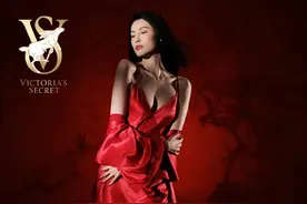 超模何穗红色诱惑，表现力太强图片