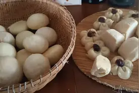 长霉的馒头蒸一蒸就可以吃吗？请看正方反方意见：图片
