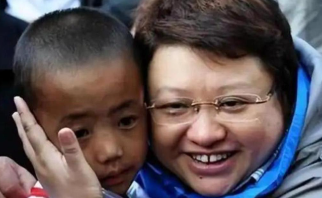 假慈善、贪污上亿？被实名举报的韩红，如今终于有了“归属感”