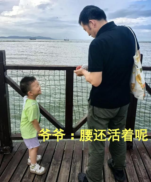 3岁宝宝放暑假在家，大家听听他说的是人话吗？？？