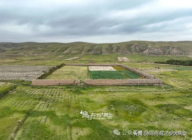 被村民遗弃的干柴洼古城，始建于汉代，1936年红军在此惨胜