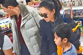 2018年张柏芝生三胎，谣言传的离谱，居然有人猜和公公谢贤有关系图片