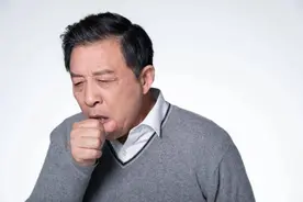 新冠中招后，咳嗽不“断根”？医生：吃3样，忌2样，化痰还止咳图片