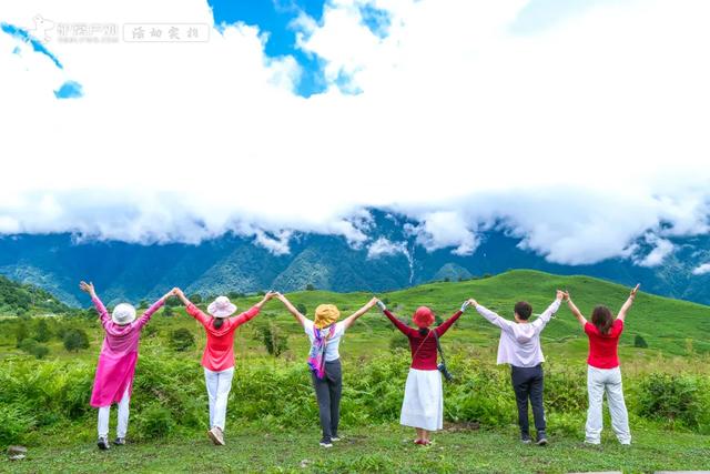 被誉为“地球边缘”！藏在四川的三个神级震撼景观，你都知道吗？