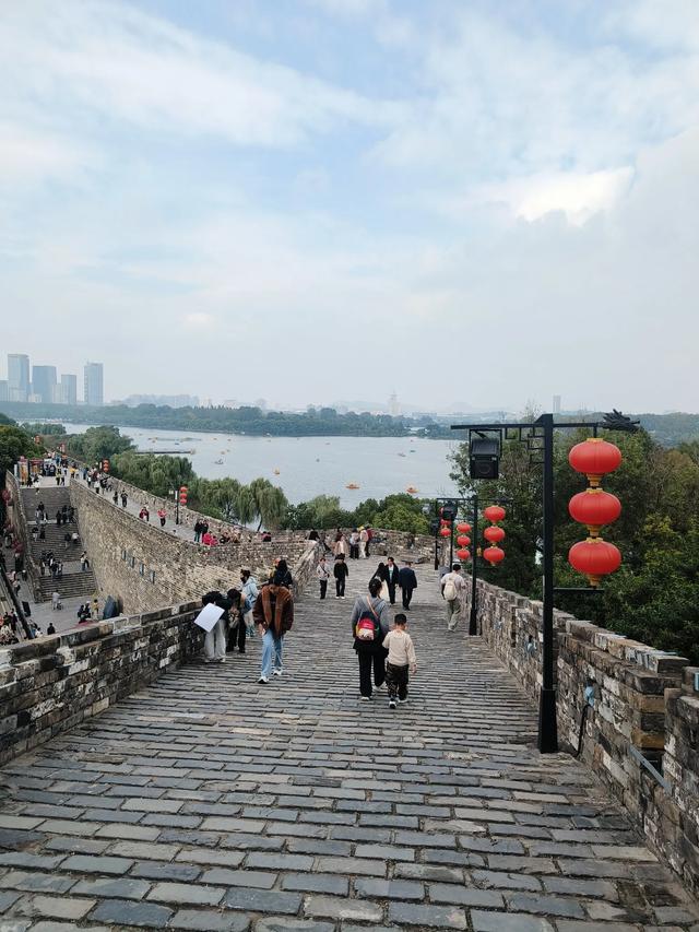 《南京》和《苏州》七日游(三)