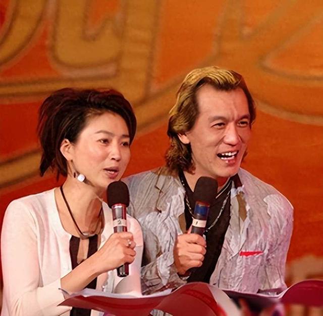 善恶终有报，57岁央视女主持王小丫	，原来早已经走上另一条大路