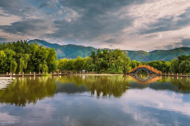 不是成都，不是重庆，真正让人来了不想走的四川宜居小城被忽视了
