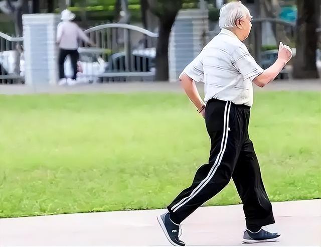 人有没有糖尿病，散步就知道？有糖尿病的人，散步常有这5个特征
