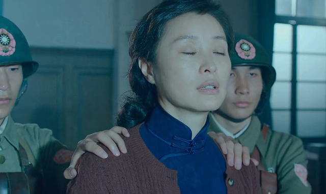 看完《沉默的荣耀》再看《隐锋》，我只想说：没有对比就没有伤害