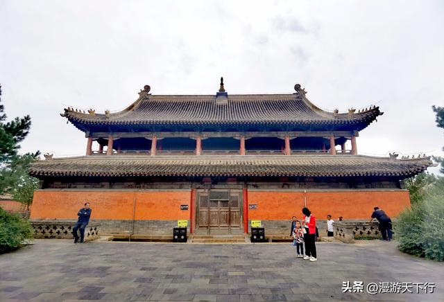 锡林浩特的两座寺院让我长见识了，佛教博大精深