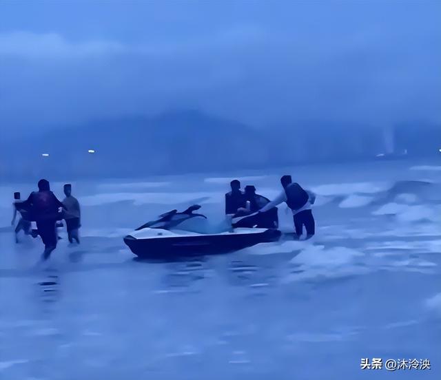 男子三亚溺水后续，死者身份被扒，妻子崩溃，网友：不值得同情