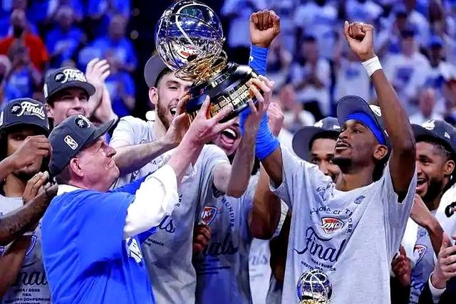 最新出炉！美媒更新NBA排名，火箭无缘前五，第一仍无悬念！