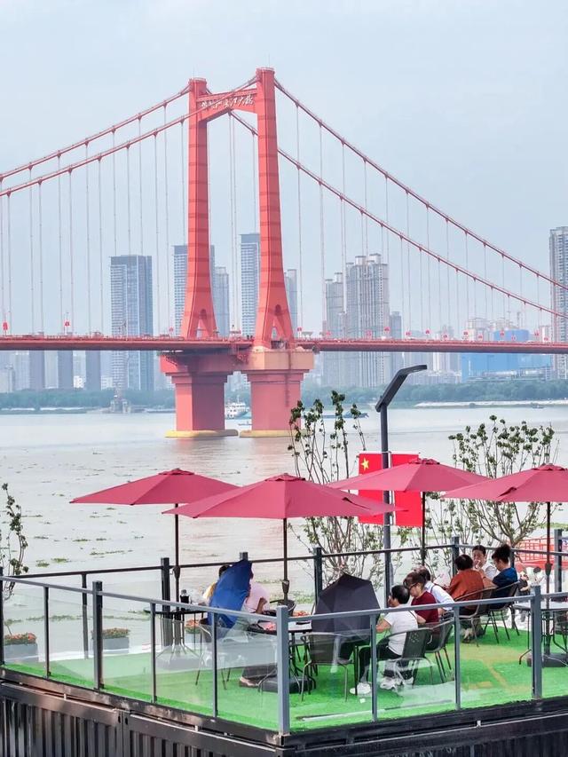 长江地标+1！武汉城建集团建设运营的武昌湾1956公园，爆火！