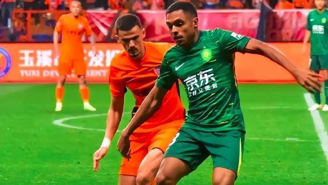 再遭挖角！曝J联赛球队看中国安中场大腿，还有2年合同明年走人？