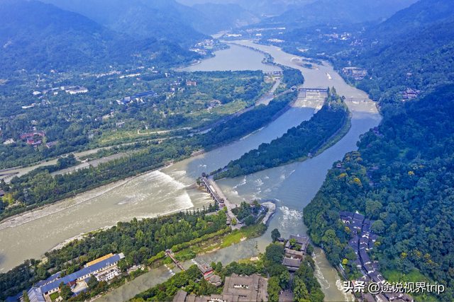 中国山河大地三重奏，美景天花板的极致浪漫，哪个是你心中的第一