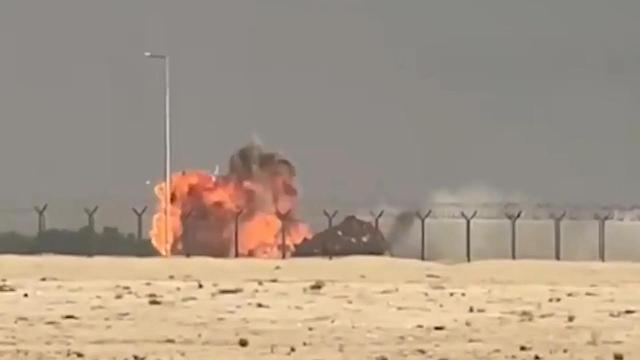 起飞前还在漏油！印度“光辉”战机迪拜坠毁，飞行员为何没跳伞？