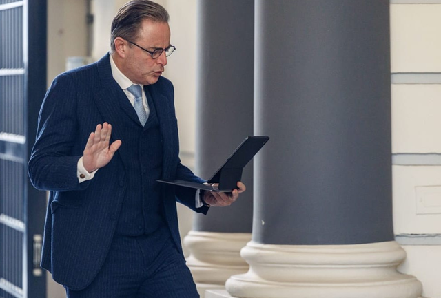 缺钱的欧盟盯着2000亿俄罗斯资产，怂恿比利时打响“抢劫”第一枪